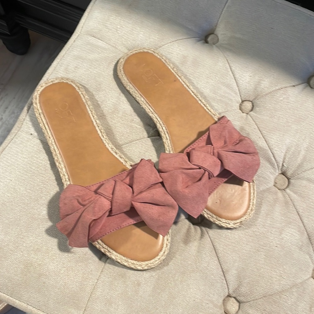 Loft bow sandal size 8